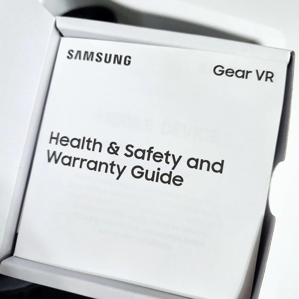 Samsung Gear VR (Virtual Reality)